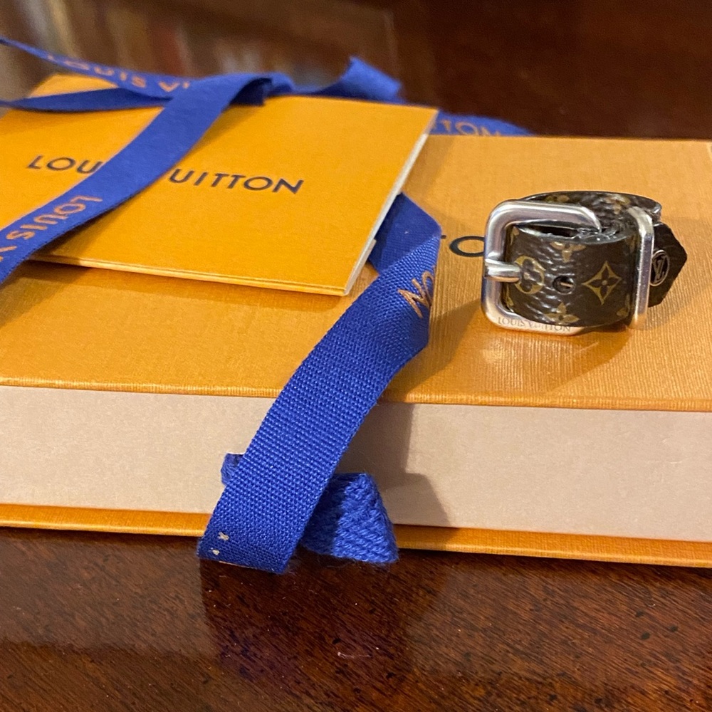 Louis Vuitton Brown Monogram Buckle Ring with Silver Hardware - Picture 3 of 6